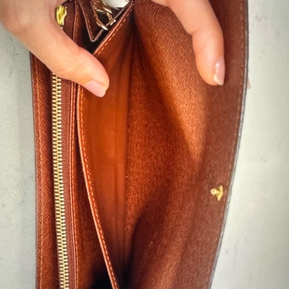 Authentic Louis Vuitton monogram Sarah - Picture 4 of 7